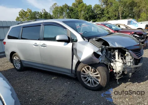 2015 Toyota Sienna Xle из США, поврежденный, VIN 5TDYK3DC1FS669886